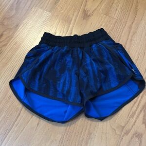 Lululemon Tracker Short III Nightsky Harbor Blue Black/Black size 4
